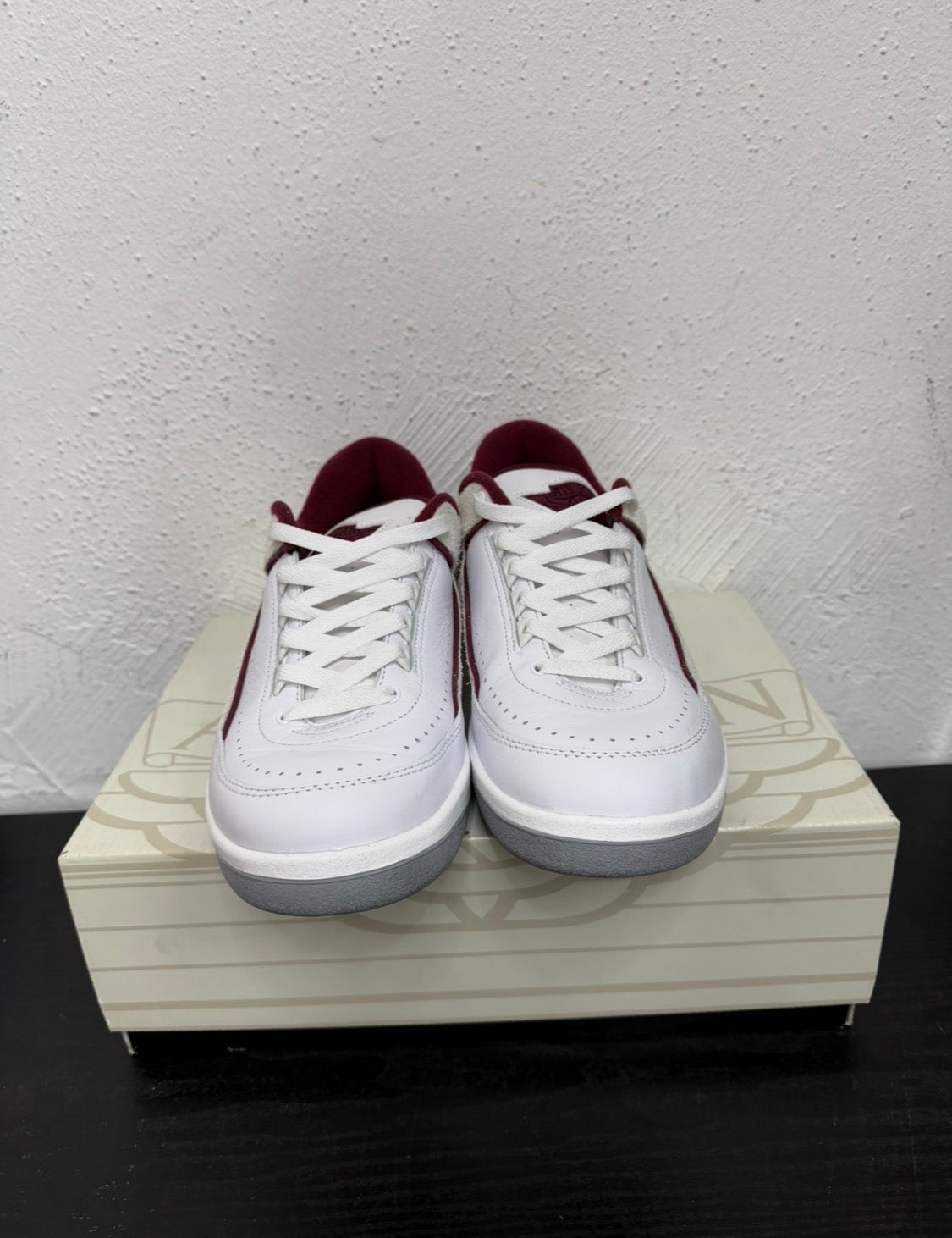 JORDAN 2 CHERRYWOOD  LOW USED