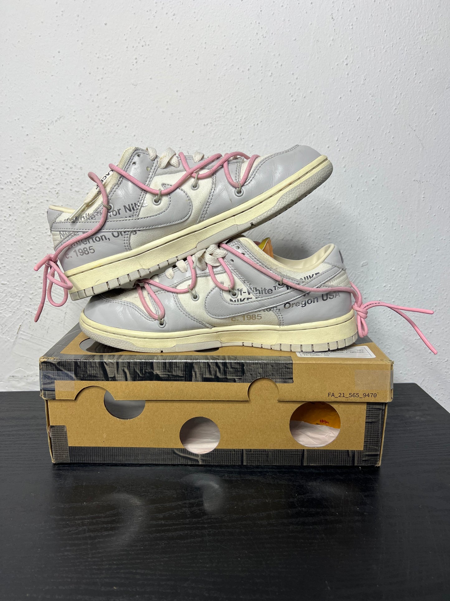 OFF WHITE DUNK LOW LOT 9 (USED)
