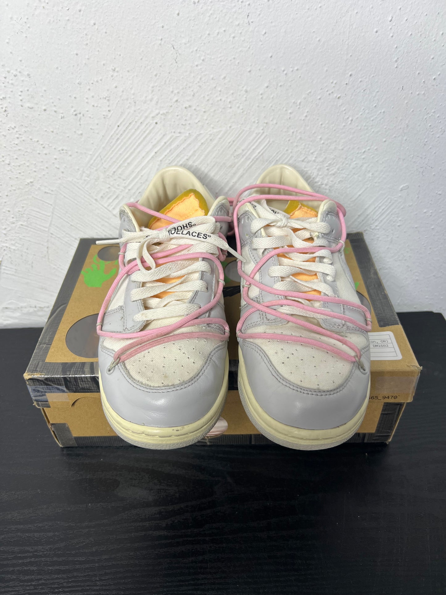 OFF WHITE DUNK LOW LOT 9 (USED)