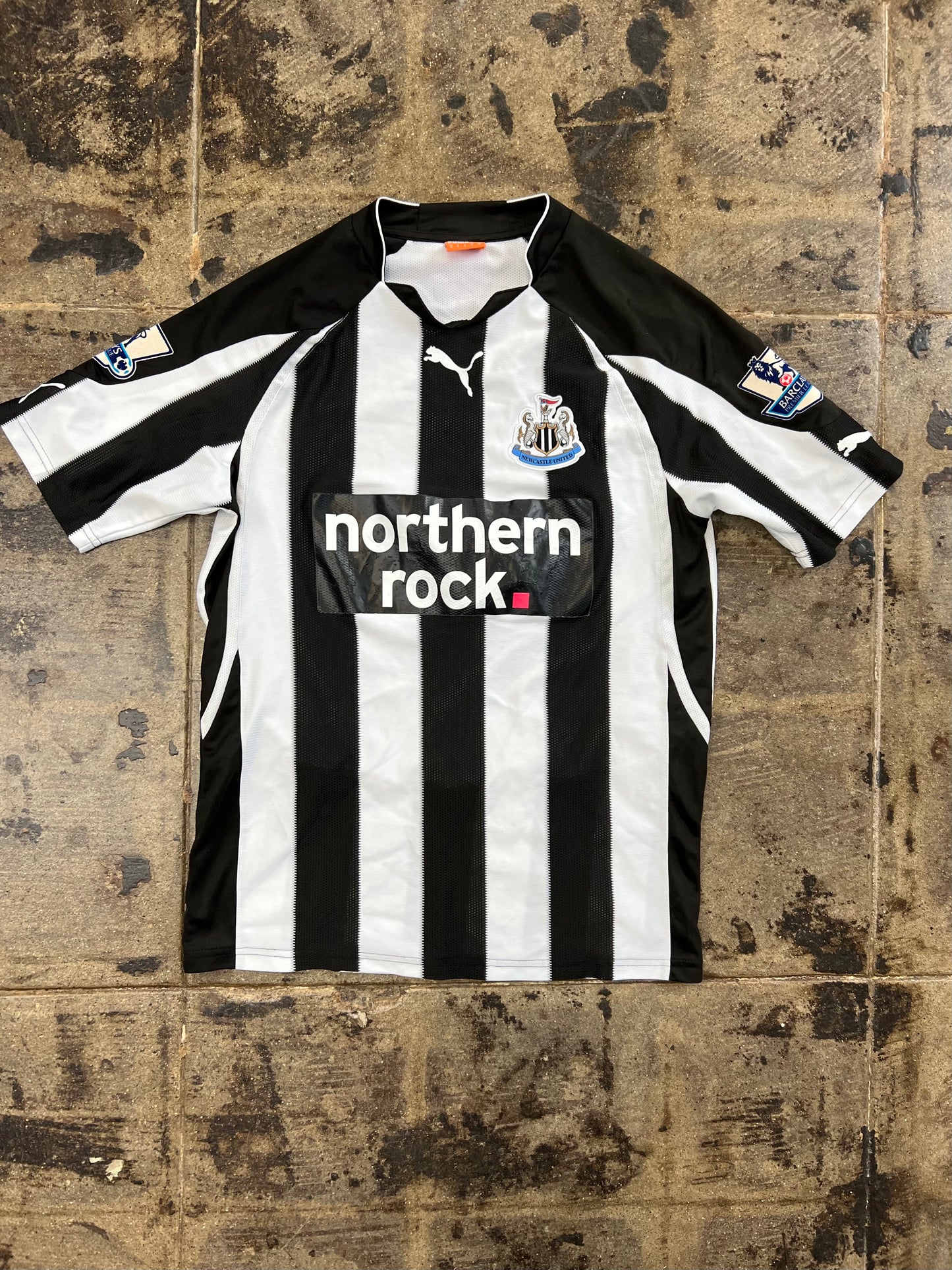 PUMA 10/11 NEWCASTLE UNITED COLOCCINI HOME JERSEY