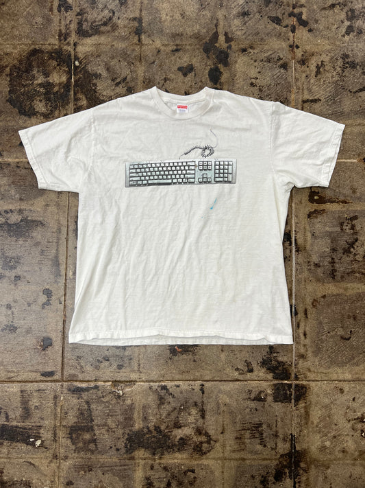 SUPRME KEYBOARD TEE