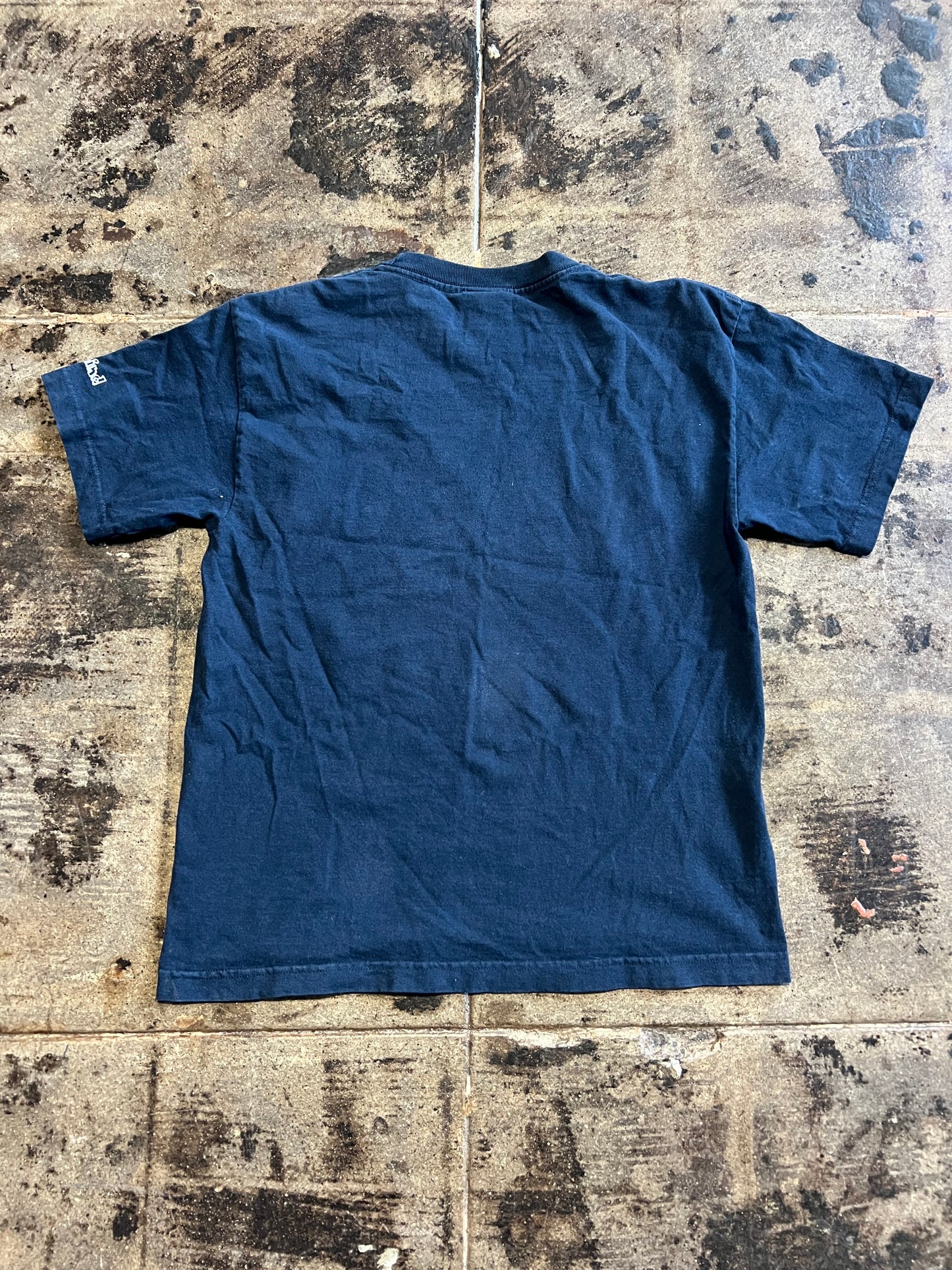 NAVY BLIND TEE