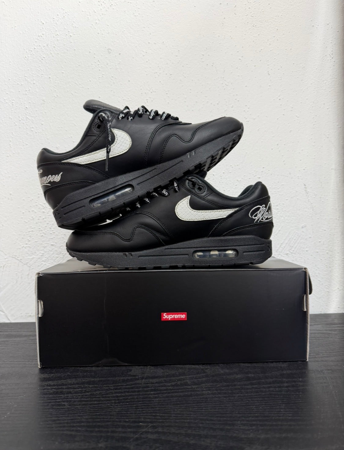 SUPREME AIR MAX 1 BLK/WHT (USED)