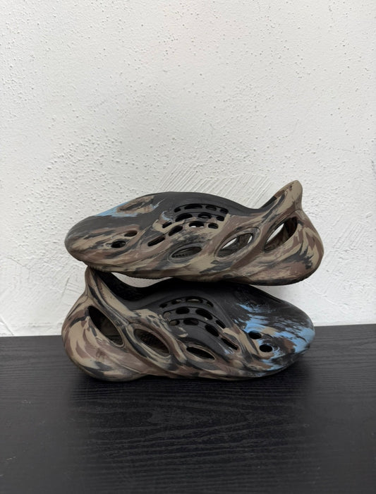 YEEZY FOAM RUNNER MX CINDER (USED, NB)