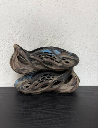 YEEZY FOAM RUNNER MX CINDER (USED, NB)