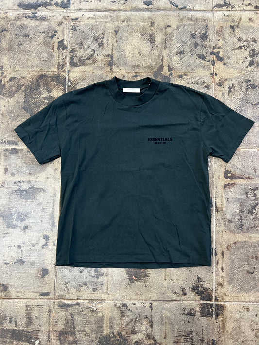 ESSENTIAL LOGO BLACK TEE