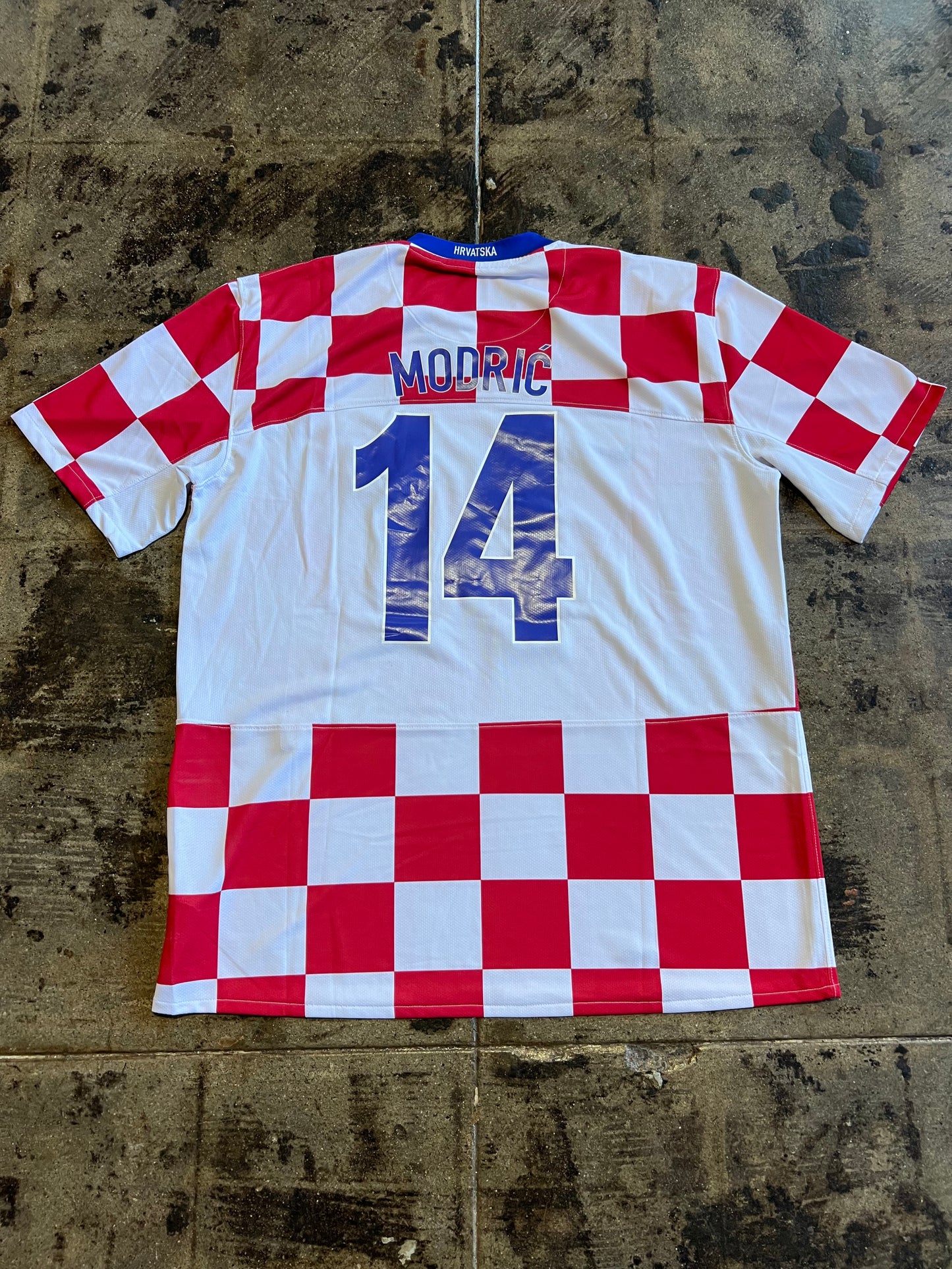 NIKE 08’ CROATIA MODRIC HOME JERSEY