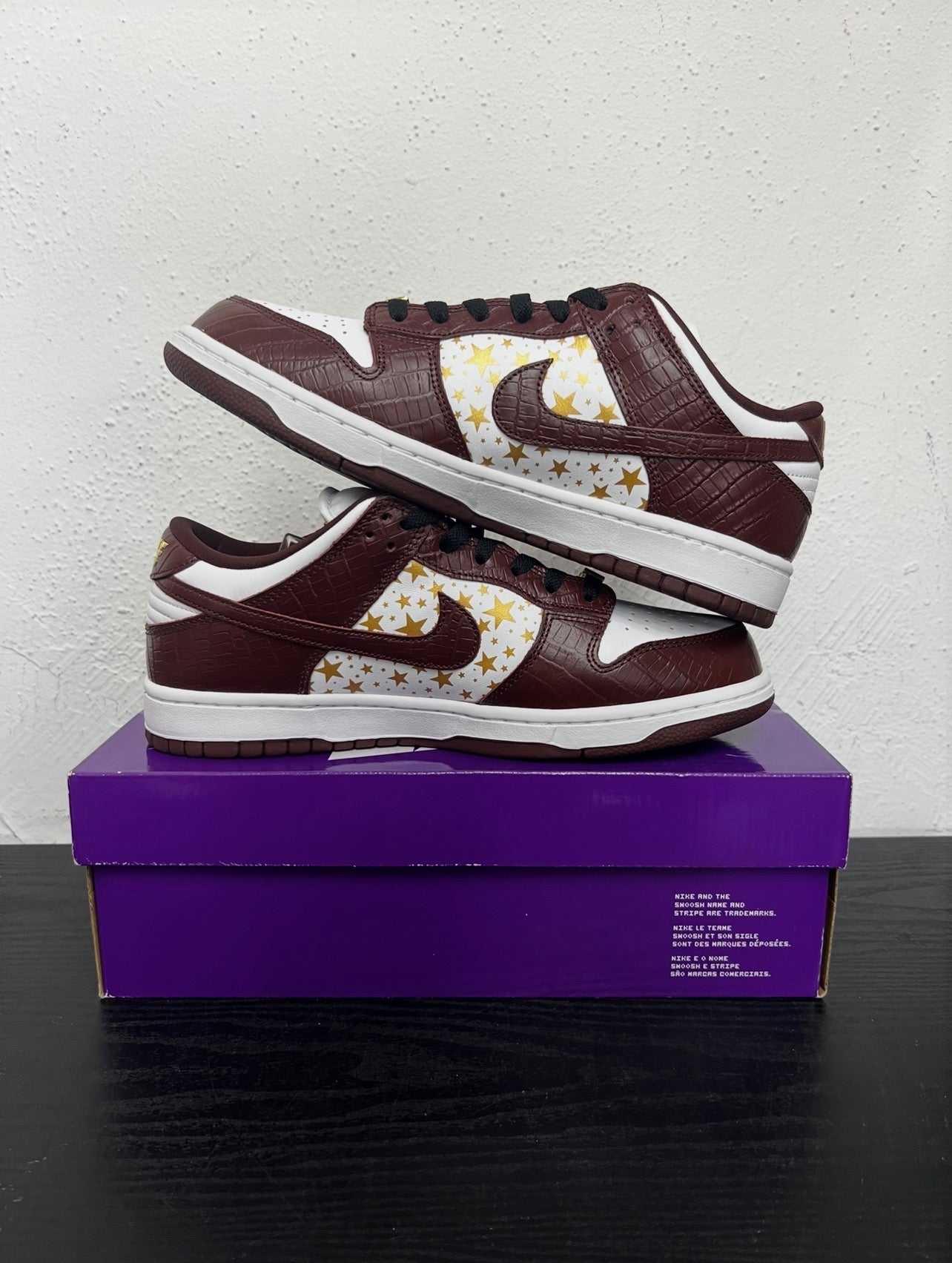 NIKE SB DUNK LOW SUPREME STARS BARKWOOT BROWN