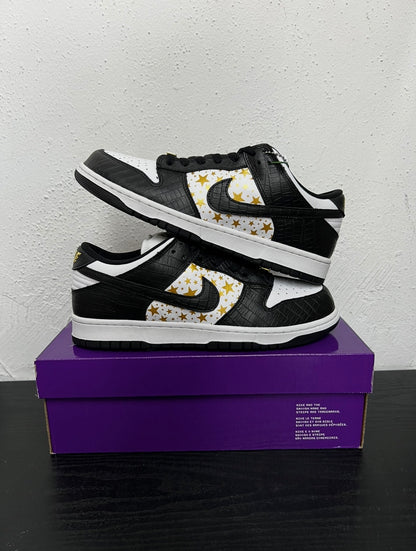 NIKE SB DUNK LOW SUPREME STARS BLACK