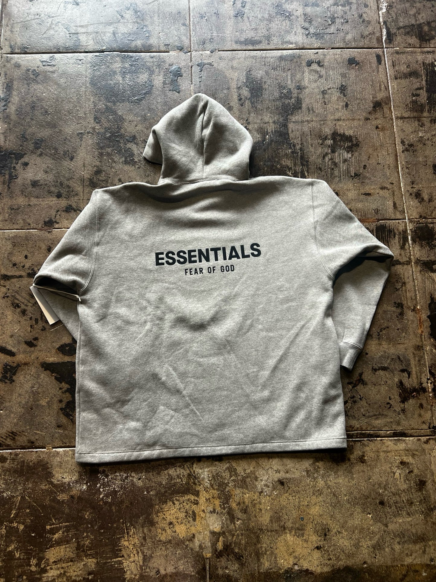 ESSENTIAL GREY HOODIE SIZE:L