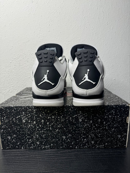 JORDAN 4 MILITARY BLACK (USED)