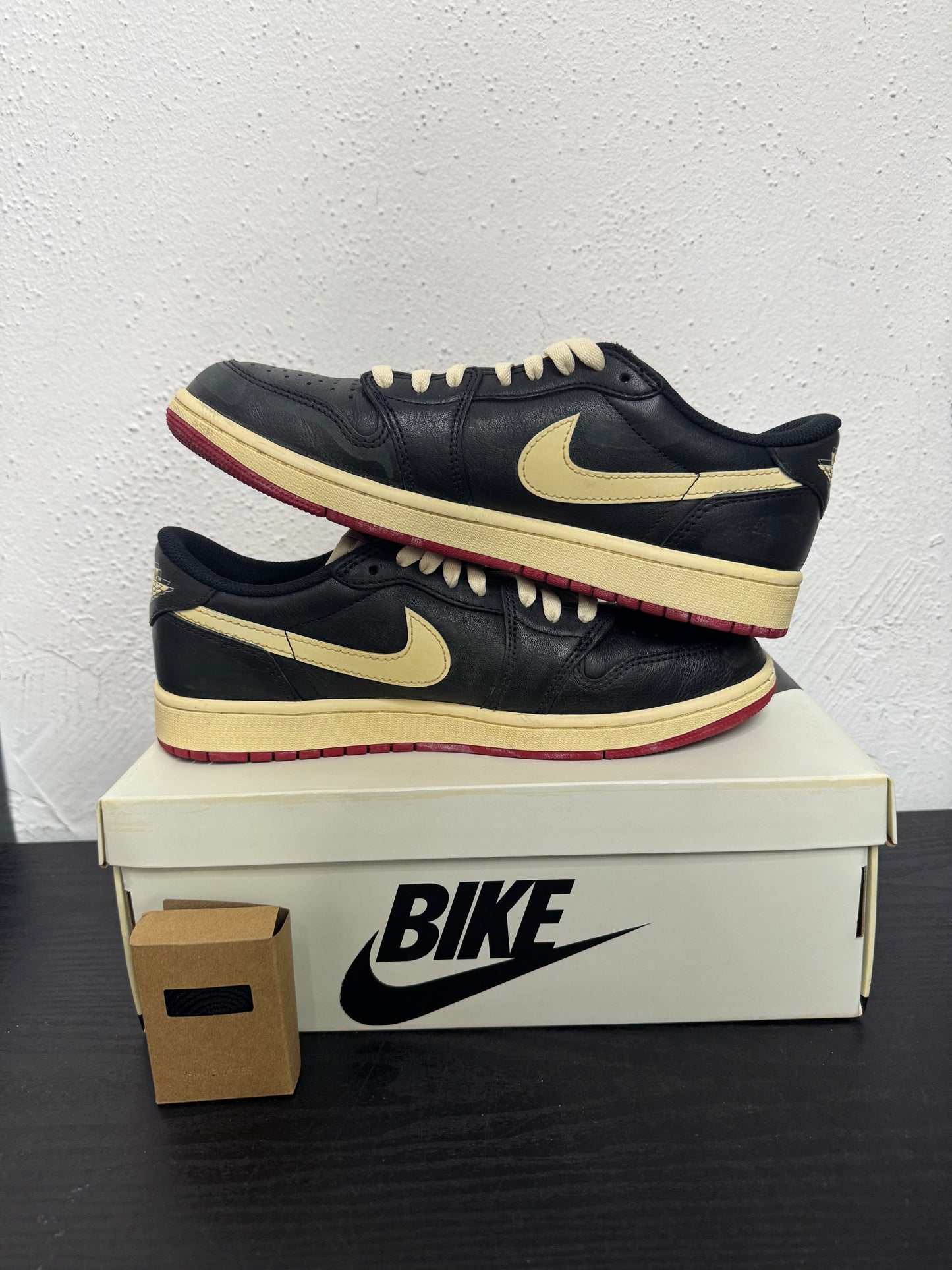 JORDAN 1 LOW NIGEL SYLVESTER BETTER WITH TIME (USED)