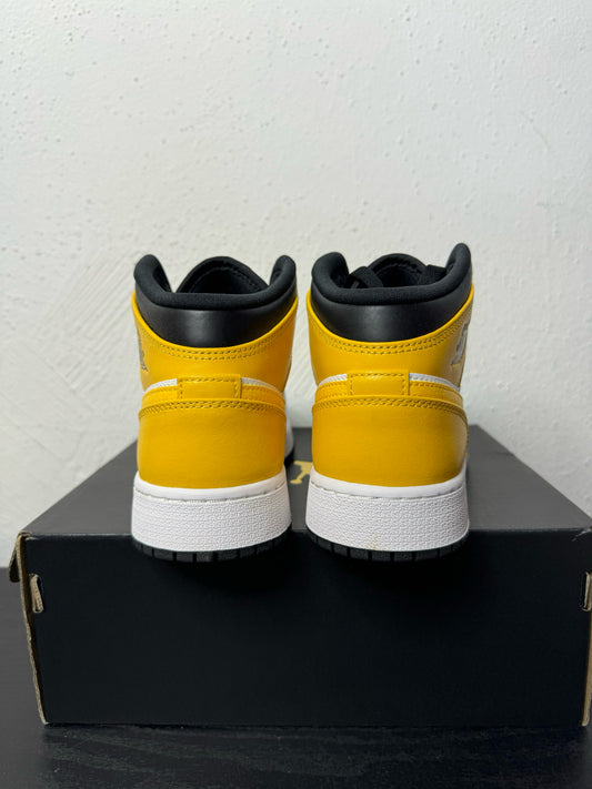 JORDAN 1 MID UNIVERSITY GOLD