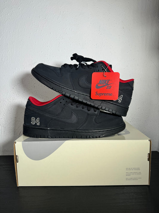 DUNK LOW SB SUPREME 94 BLACK