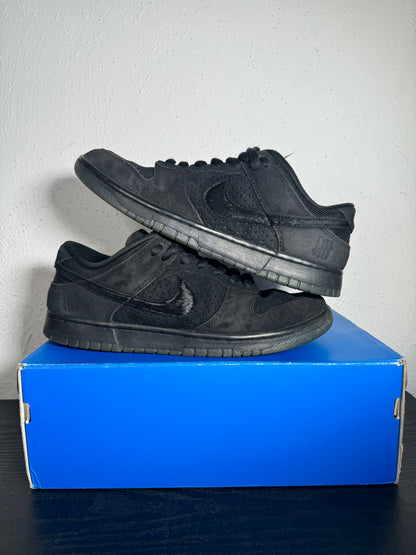 DUNK LOW UNDEFEATED 5 ON IT (USED