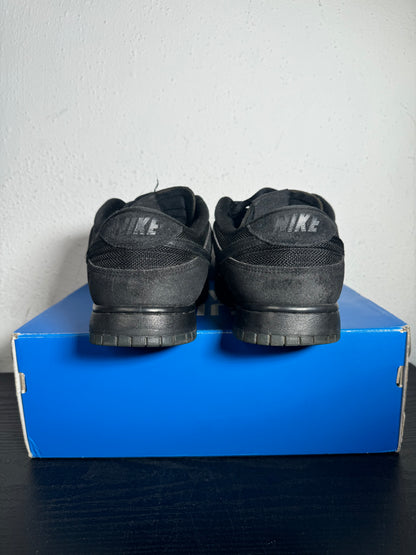 DUNK LOW UNDEFEATED 5 ON IT (USED