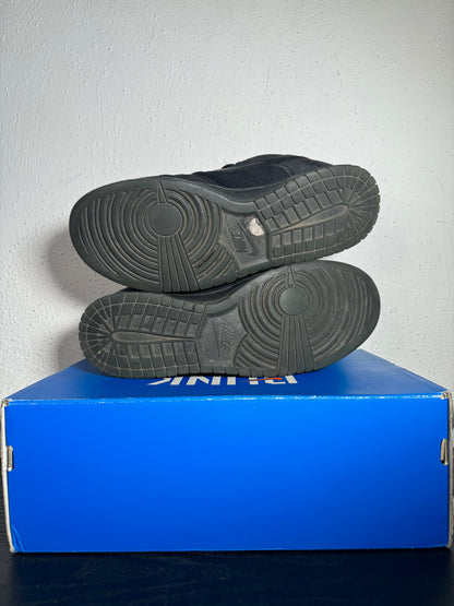 DUNK LOW UNDEFEATED 5 ON IT (USED