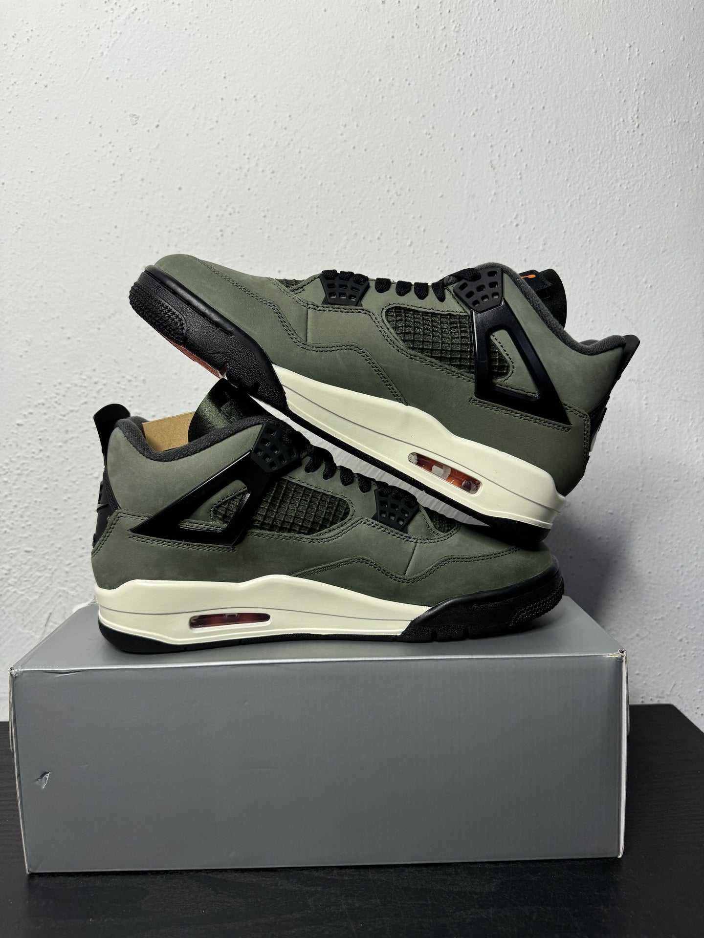 JORDAN 4 UNDEFEATED (2025)