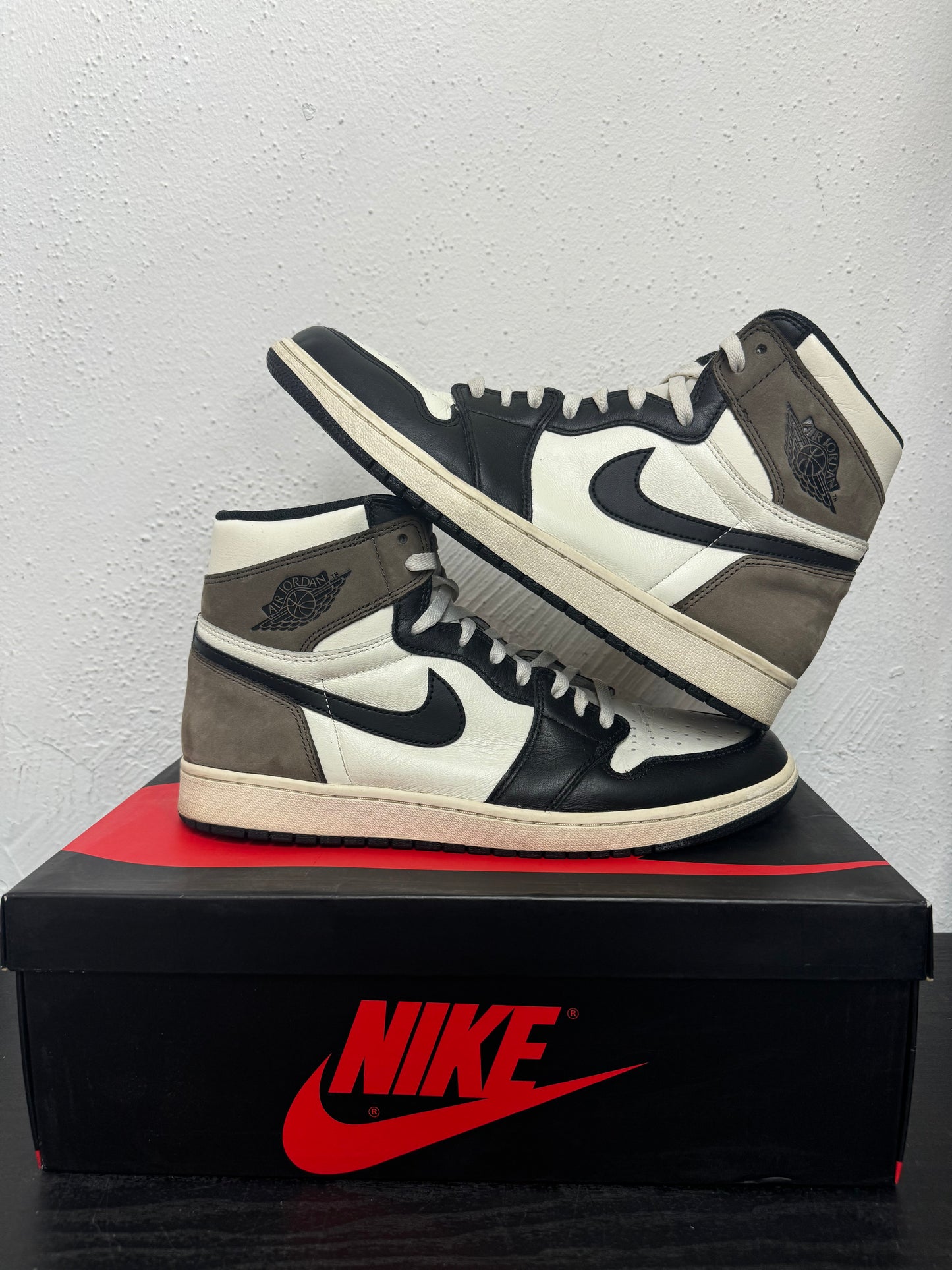 JORDAN 1 MOCHA (USED
