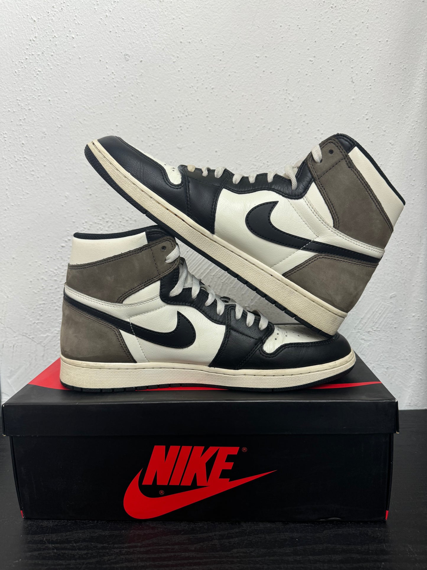 JORDAN 1 MOCHA (USED