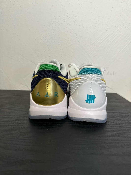 KOBE 5 PROTRO UNDEFEATED PACK
