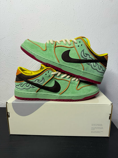 DUNK LOW SB RODEO TOURMALINE