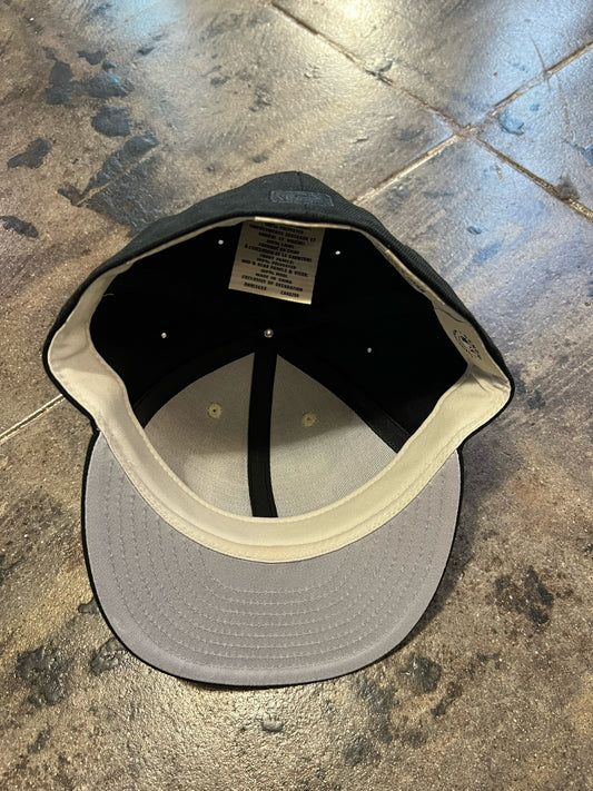 FOG LA ESSENTIAL FITTED HAT SIZE: 7 1/2