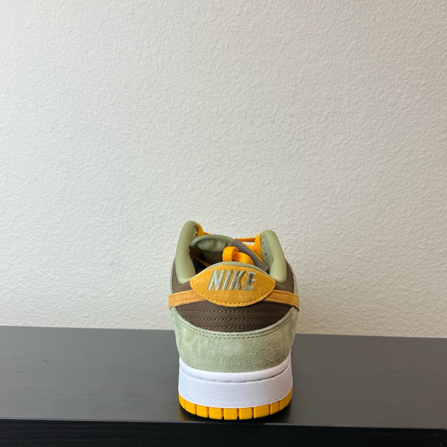 DUNK LOW DUSTY OLIVE