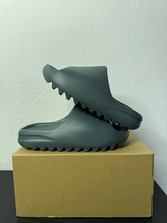 YEEZY SLIDE SLATE MARINE