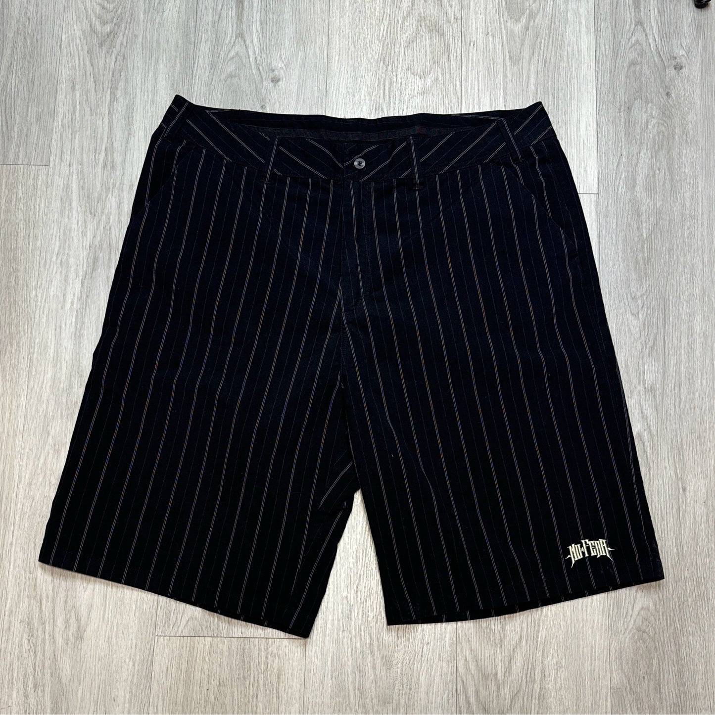 NO FEAR STRIP BLACK JORTS SIZE: 40