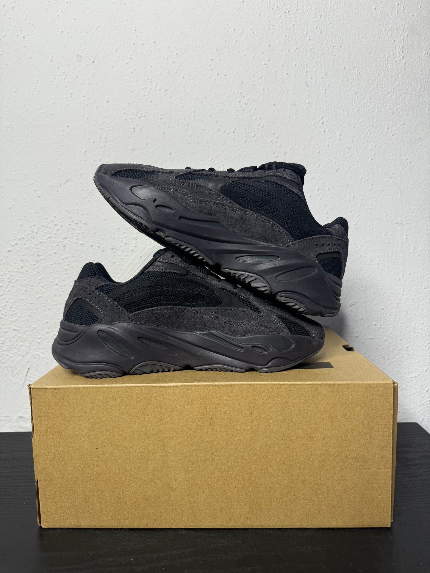 YEEZY 700 VANTA