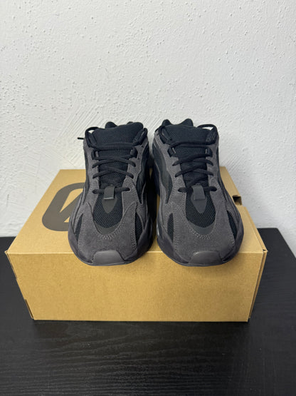 YEEZY 700 VANTA