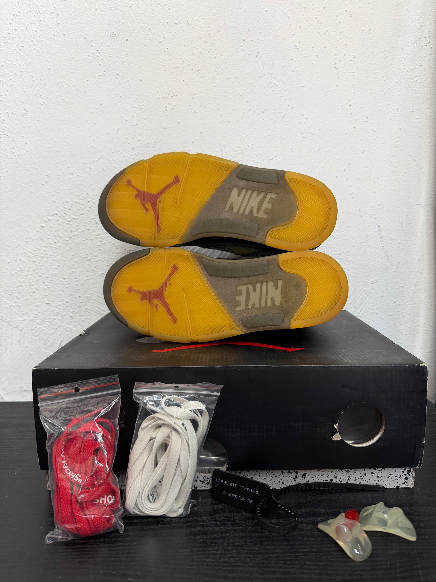 JORDAN 5 OFF WHITE MUSLIN (USED)