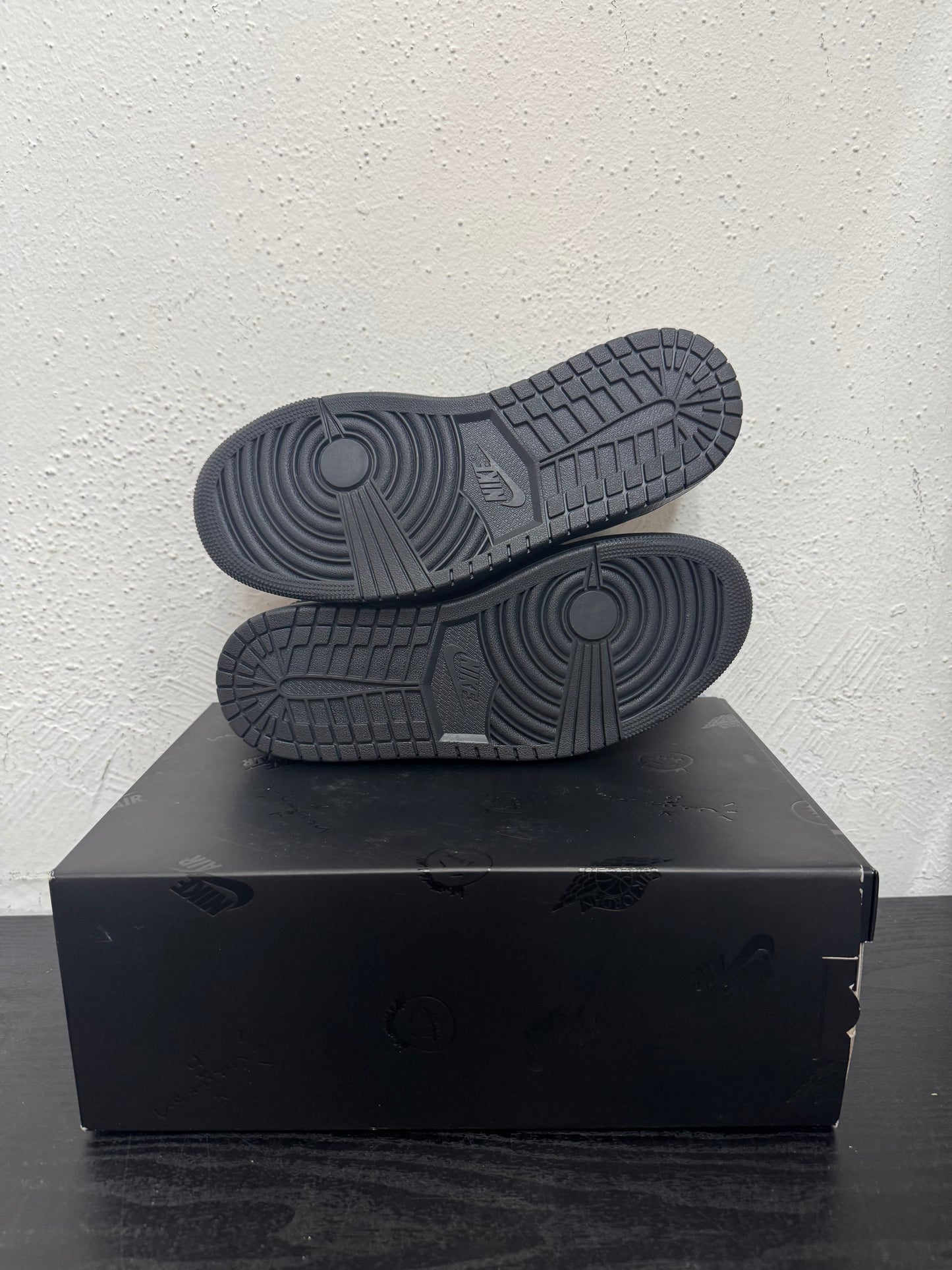 JORDAN 1 LOW TRAVIS PHANTOM(USED)