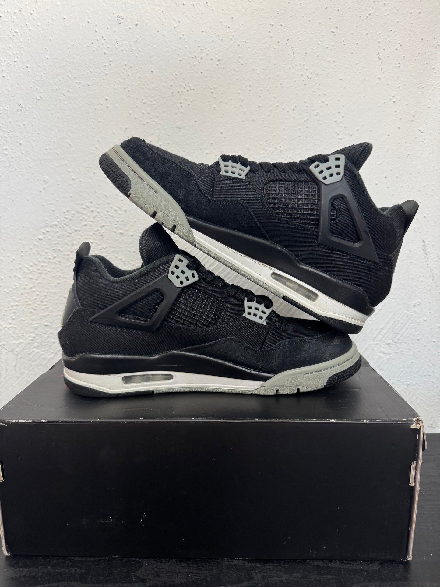 JORDAN 4 BLACK CANVAS(USED)