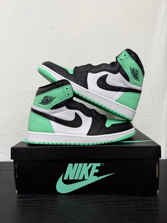 JORDAN 1 GREEN GLOW