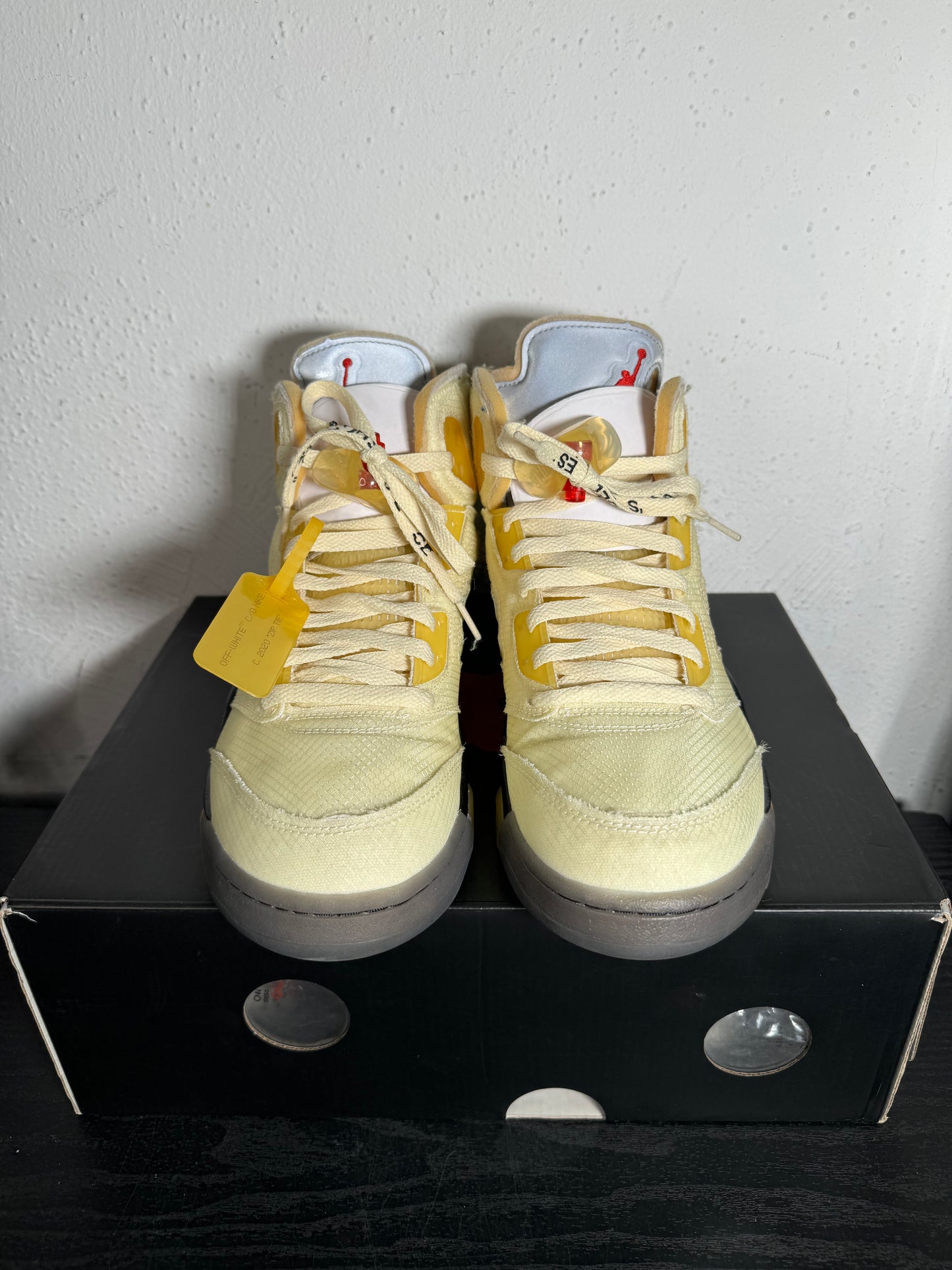 JORDAN 5 OFF WHITE SAIL (USED)