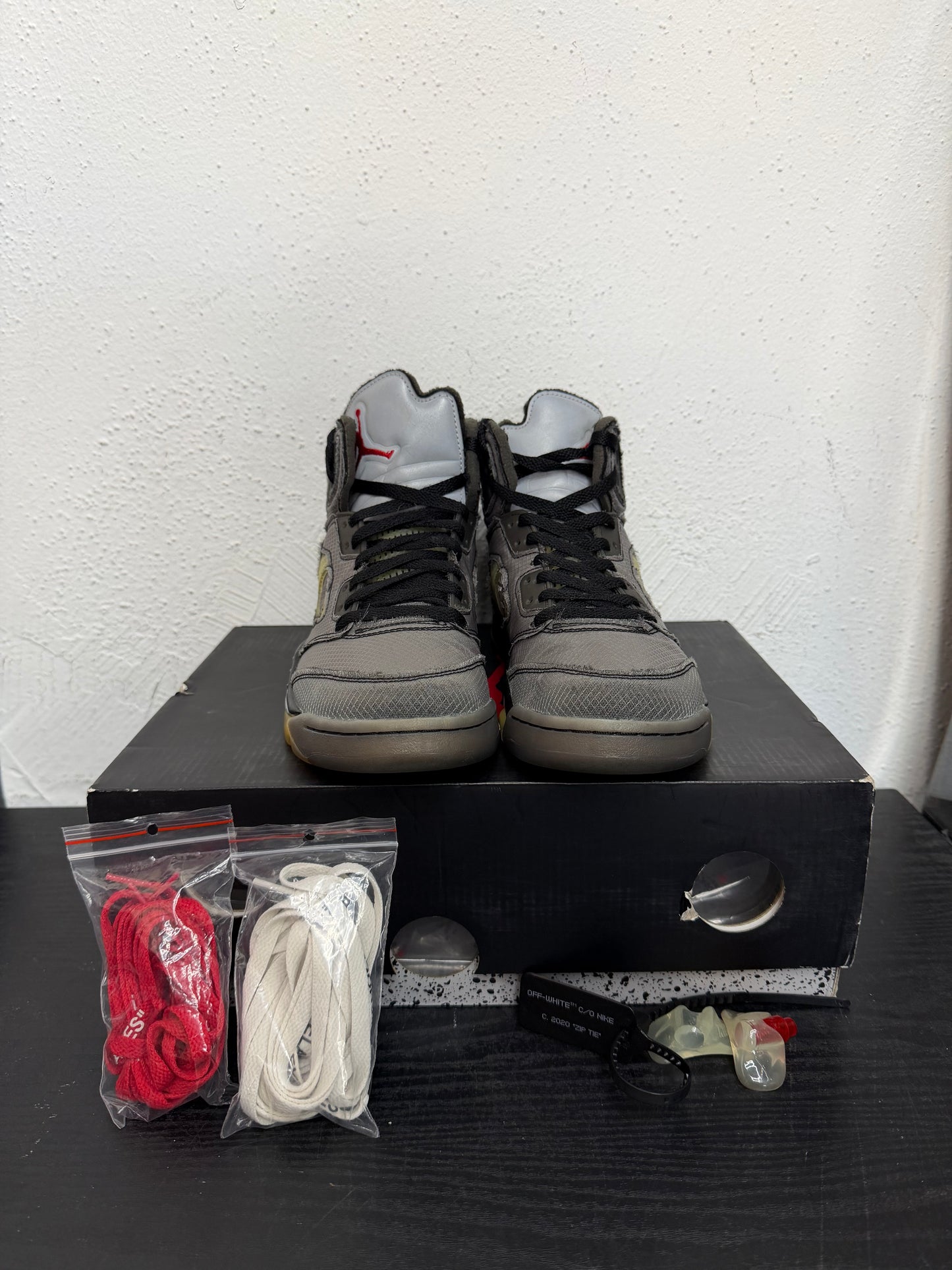 JORDAN 5 OFF WHITE MUSLIN (USED)