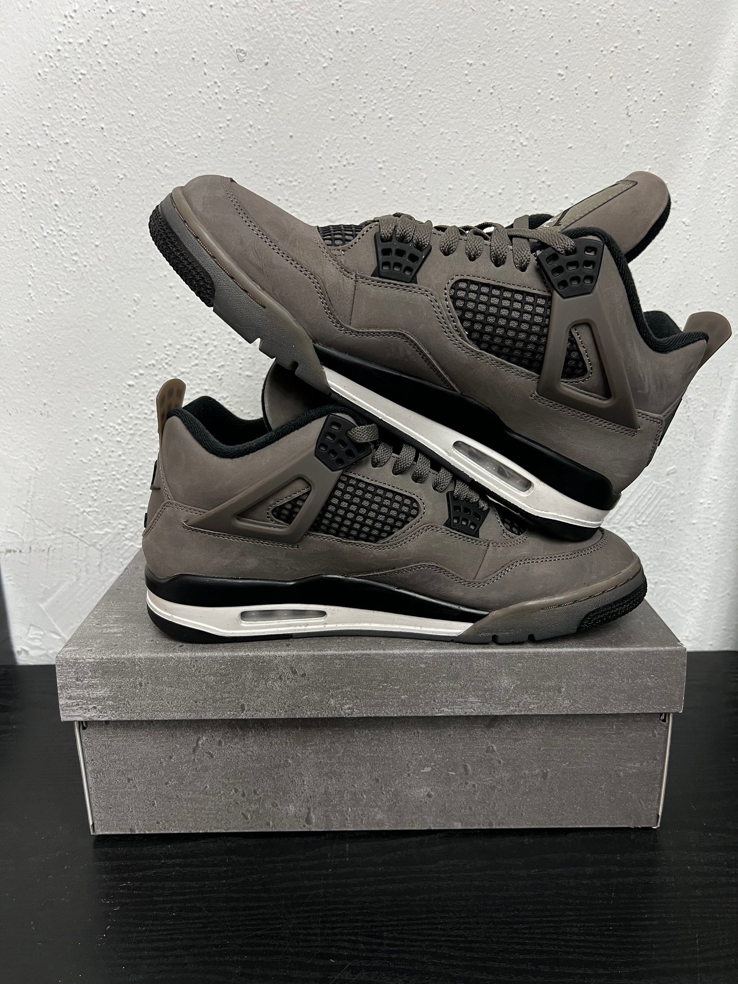 JORDAN 4 CAVE STONE (USED)