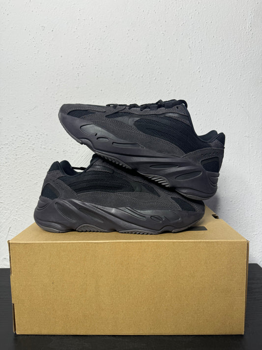 YEEZY 700 VANTA