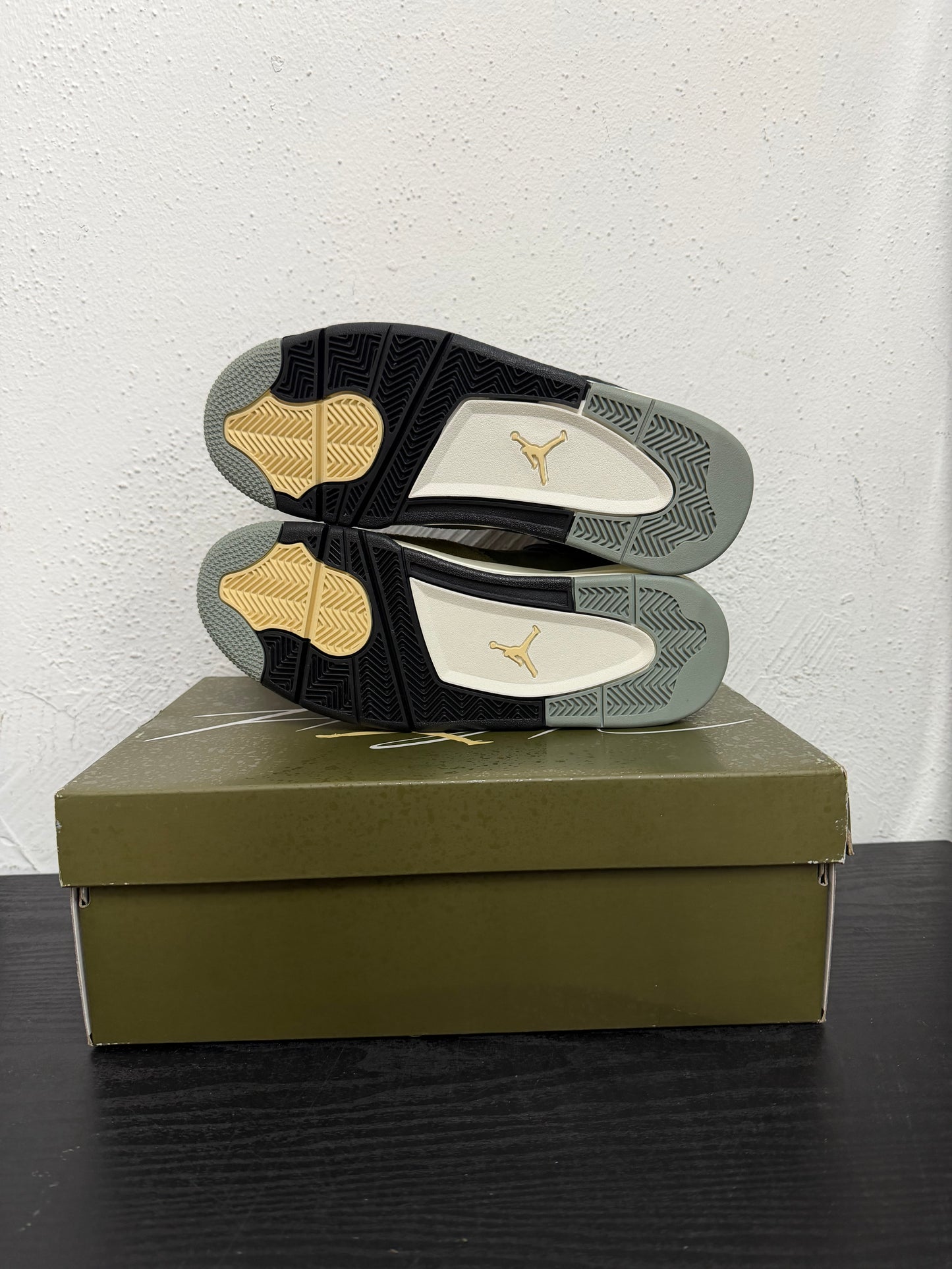JORDAN 4 CRAFT MEDIUM OLIVE
