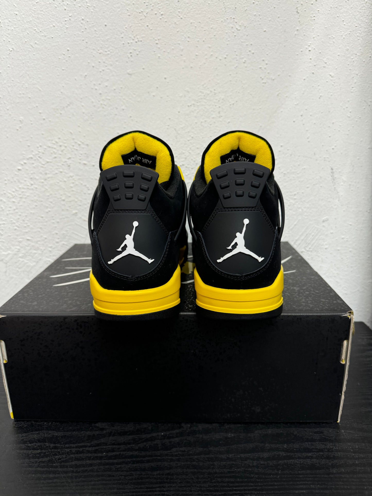 JORDAN 4 YELLOW THUNDER