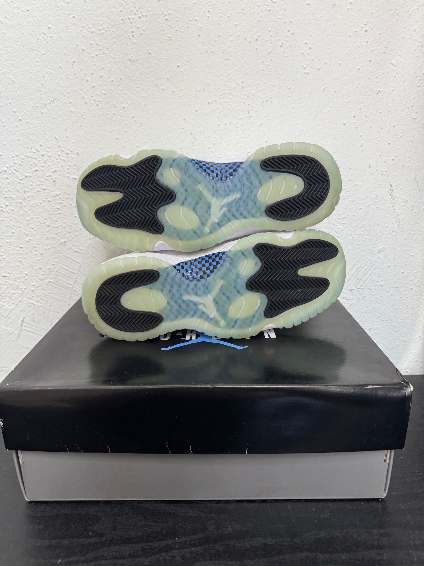 JORDAN 11 LOW LEGEND BLUE (USED)
