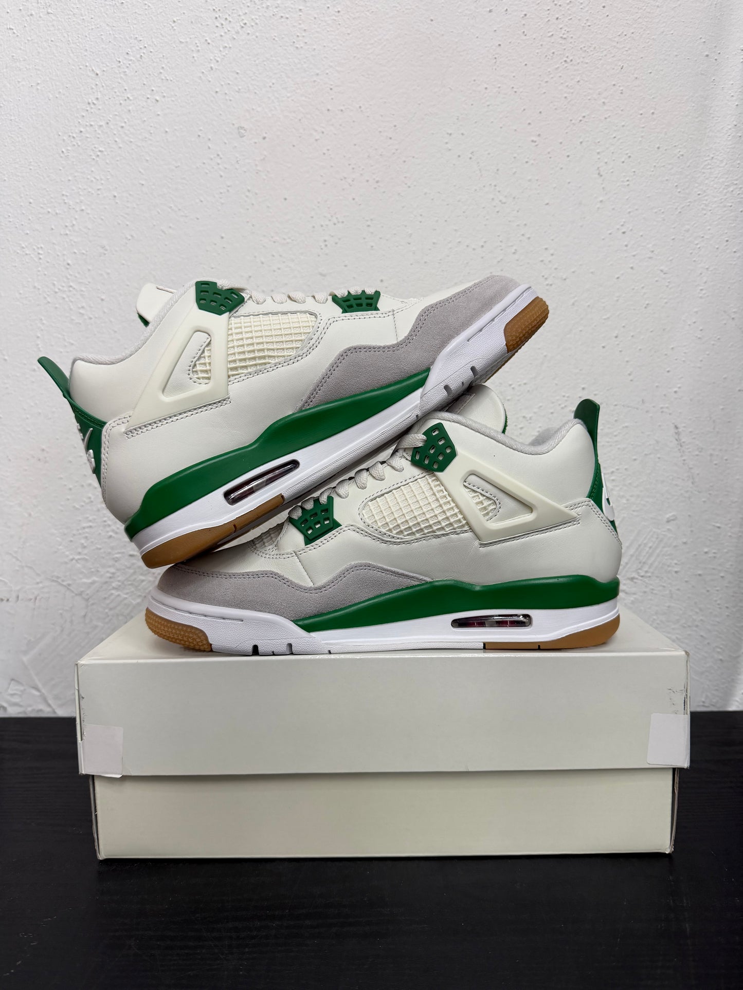 JORDAN 4 SB PINE GREEN