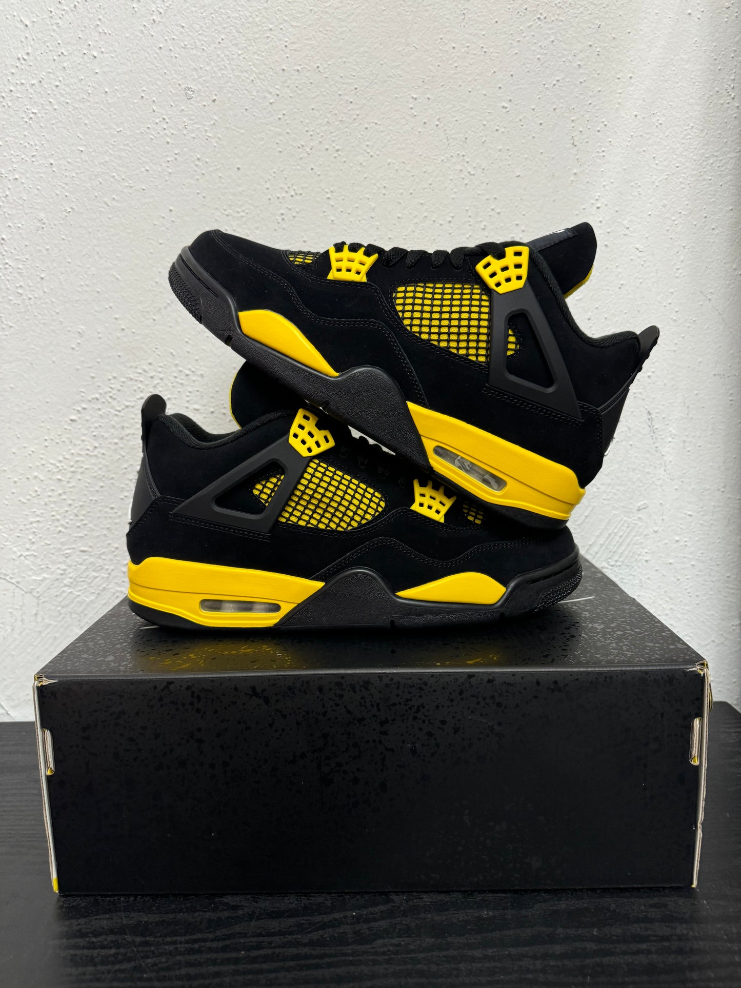 JORDAN 4 YELLOW THUNDER