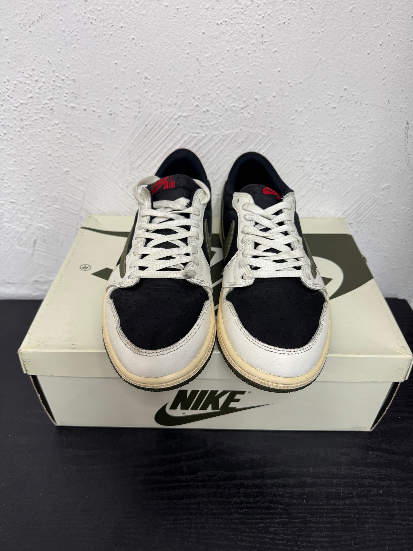 JORDAN 1 LOW TRAVIS OLIVE (USED)