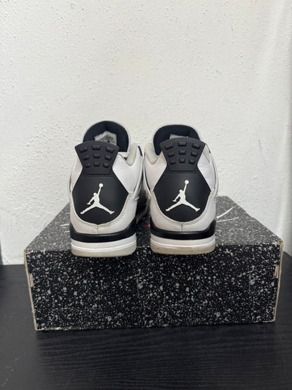 JORDAN 4 MILITARY BLACK (USED)