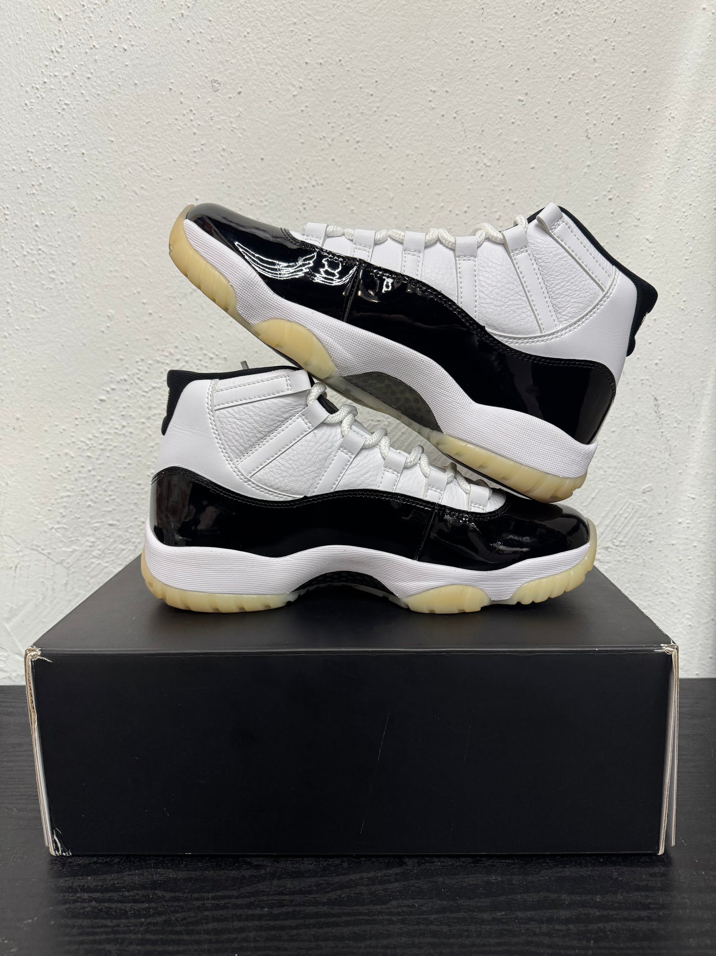 JORDAN 11 DMP GRATITUDE (USED