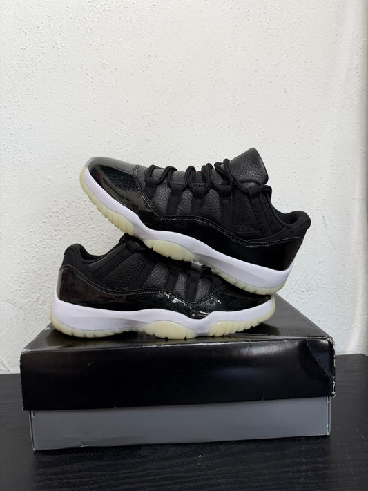 JORDAN 11 LOW 72-10 (USED)
