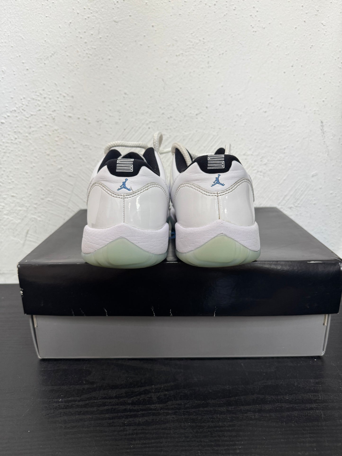 JORDAN 11 LOW LEGEND BLUE (USED)